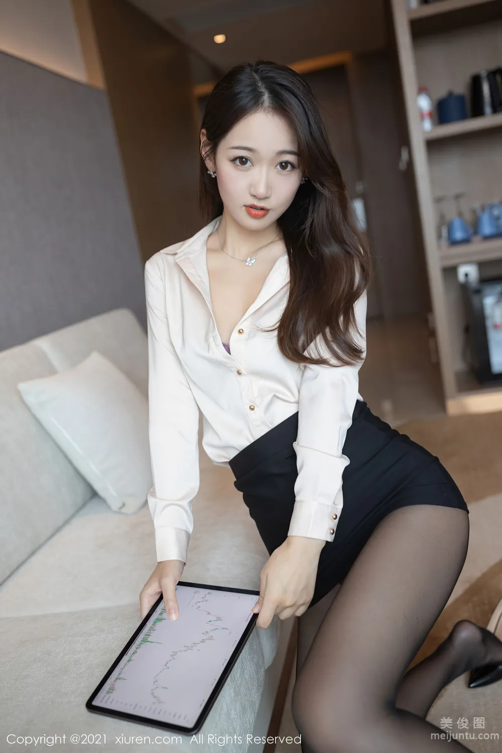 [XiuRen] No.3692 Tang Anqi - Strongest Investment Consultant Theme Series photo 22
