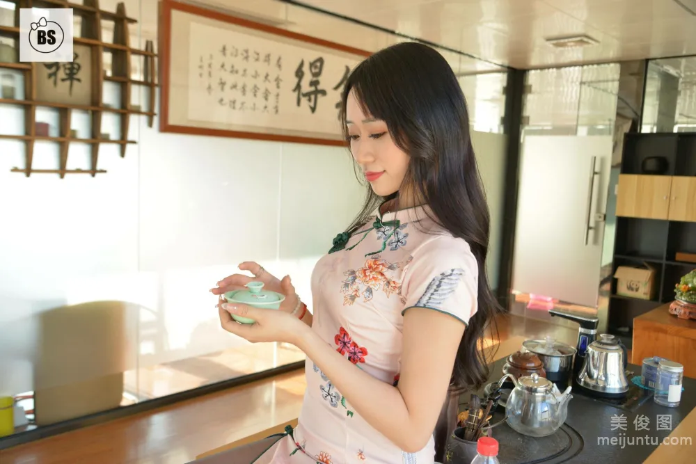 [我丝你想] MX014 美西 - 新来的女助理460
