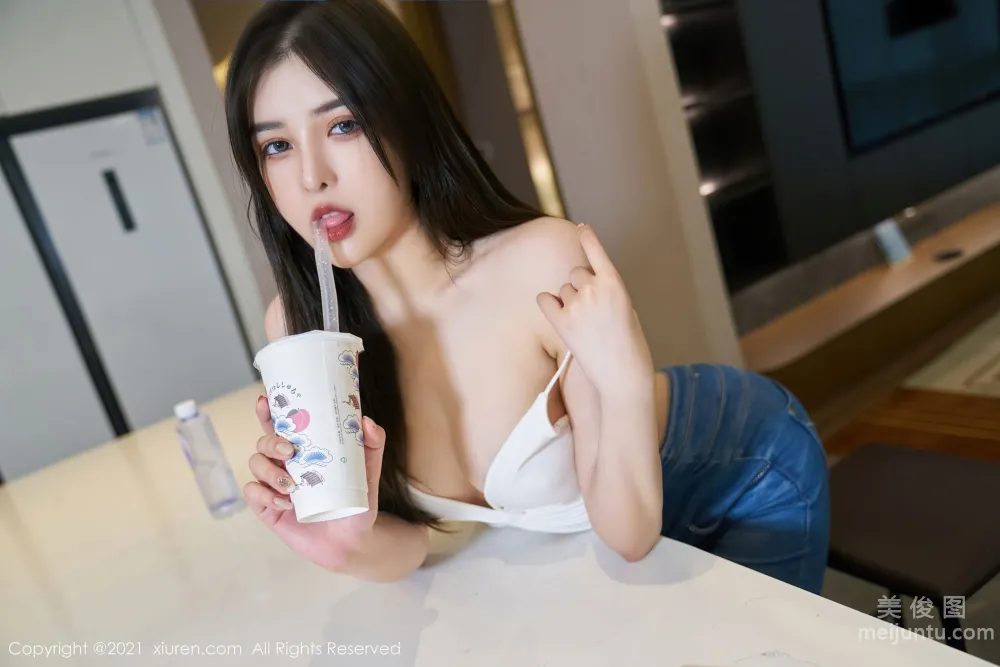 [XiuRen] No.3702 Han Jingan - Pure and Moving Camisole and Extremely Charming Black Stockings photo 7