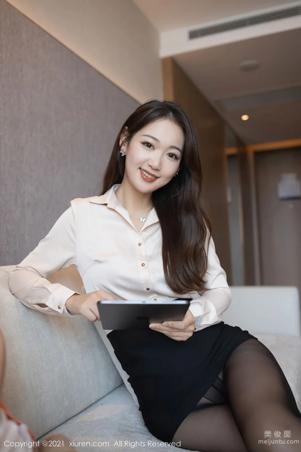 [XiuRen] No.3692 Tang Anqi - Strongest Investment Consultant Theme Series photo 9