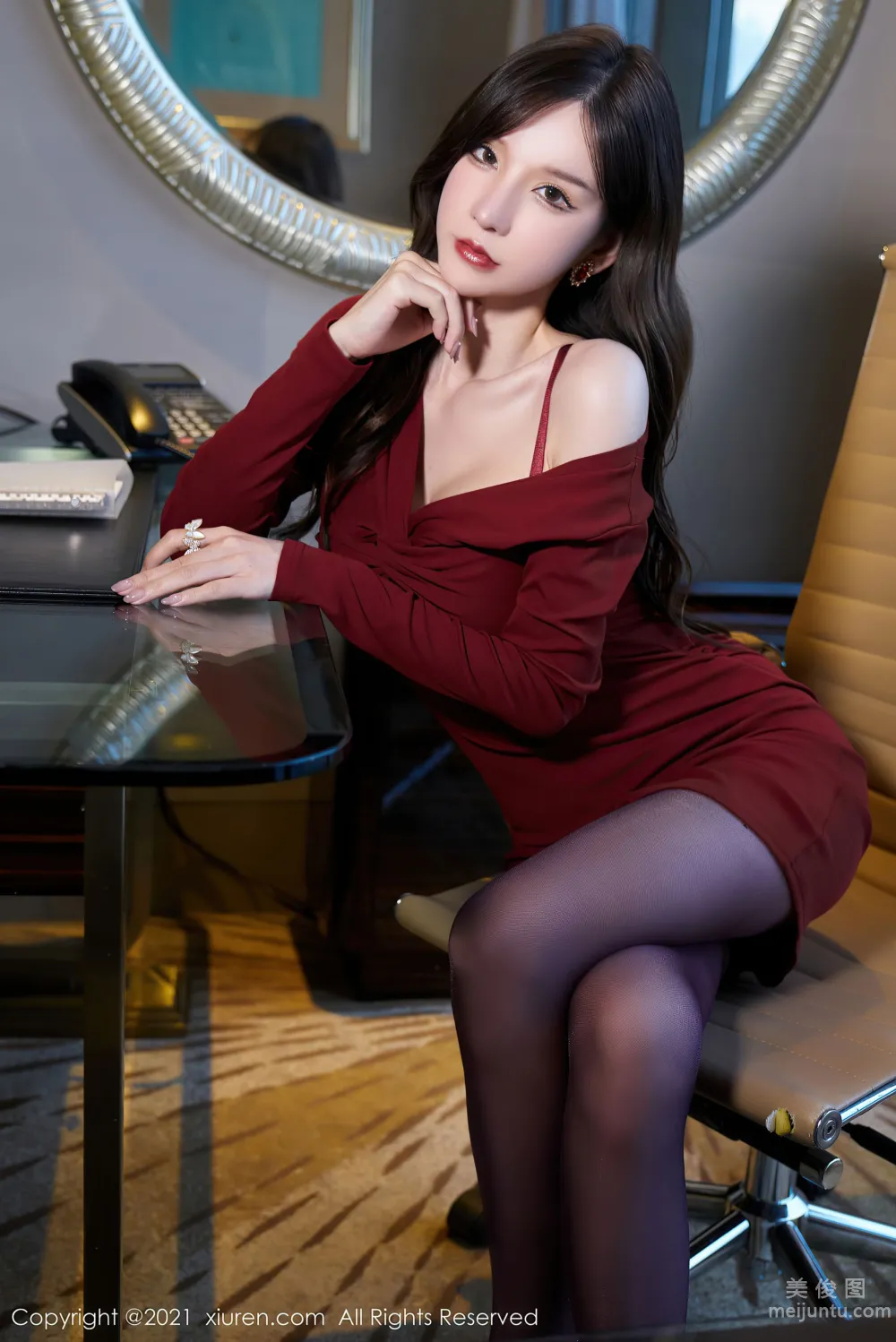 [XiuRen] No.3686 Zhou Yuxi Sandy - Scarlet Multifaceted Clothing photo 25