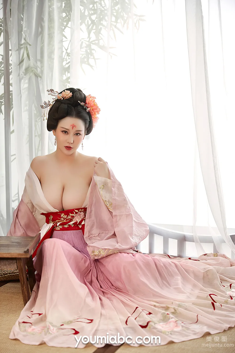 Fei Ruola: YouMi photo 10