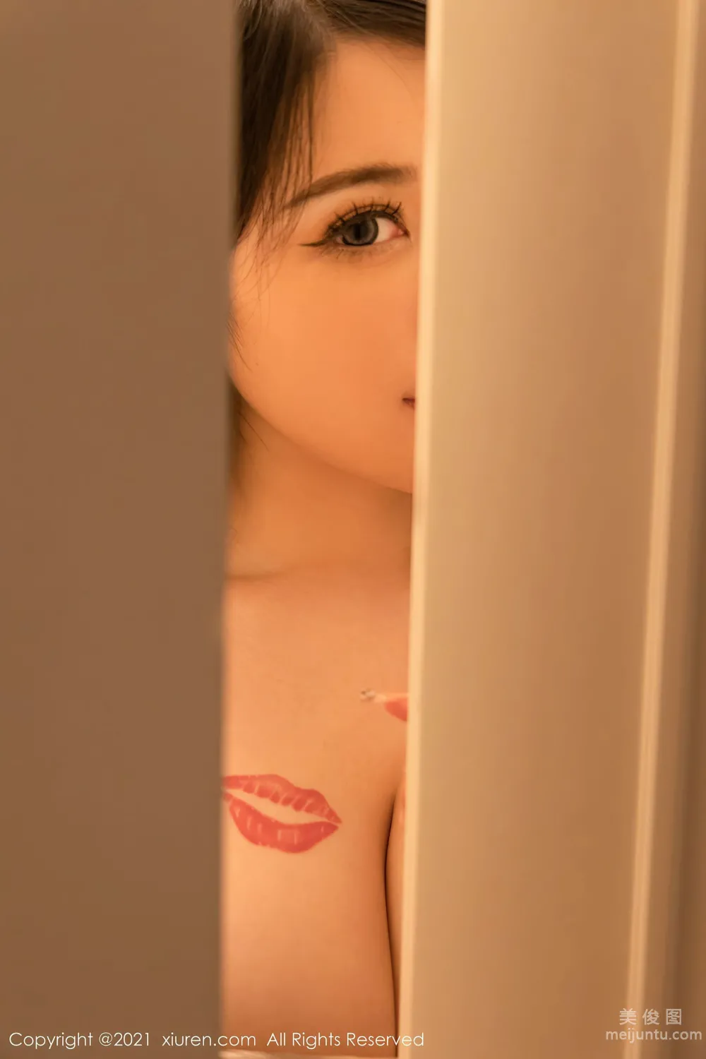 [秀人XiuRen] No.3735 美七Mia - 浴室保鮮膜主題系列 14