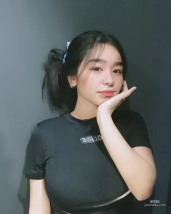 越南妹《Tr?n Minh Thiên Di》壓得你快要窒息！