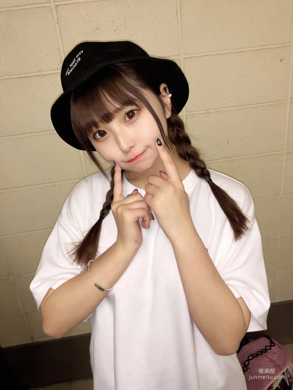 D7QuWbyUYAIno4m.jfif