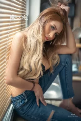 混血感美女《Numfah nisachon》蜜肌媚體堪稱最強尤物！