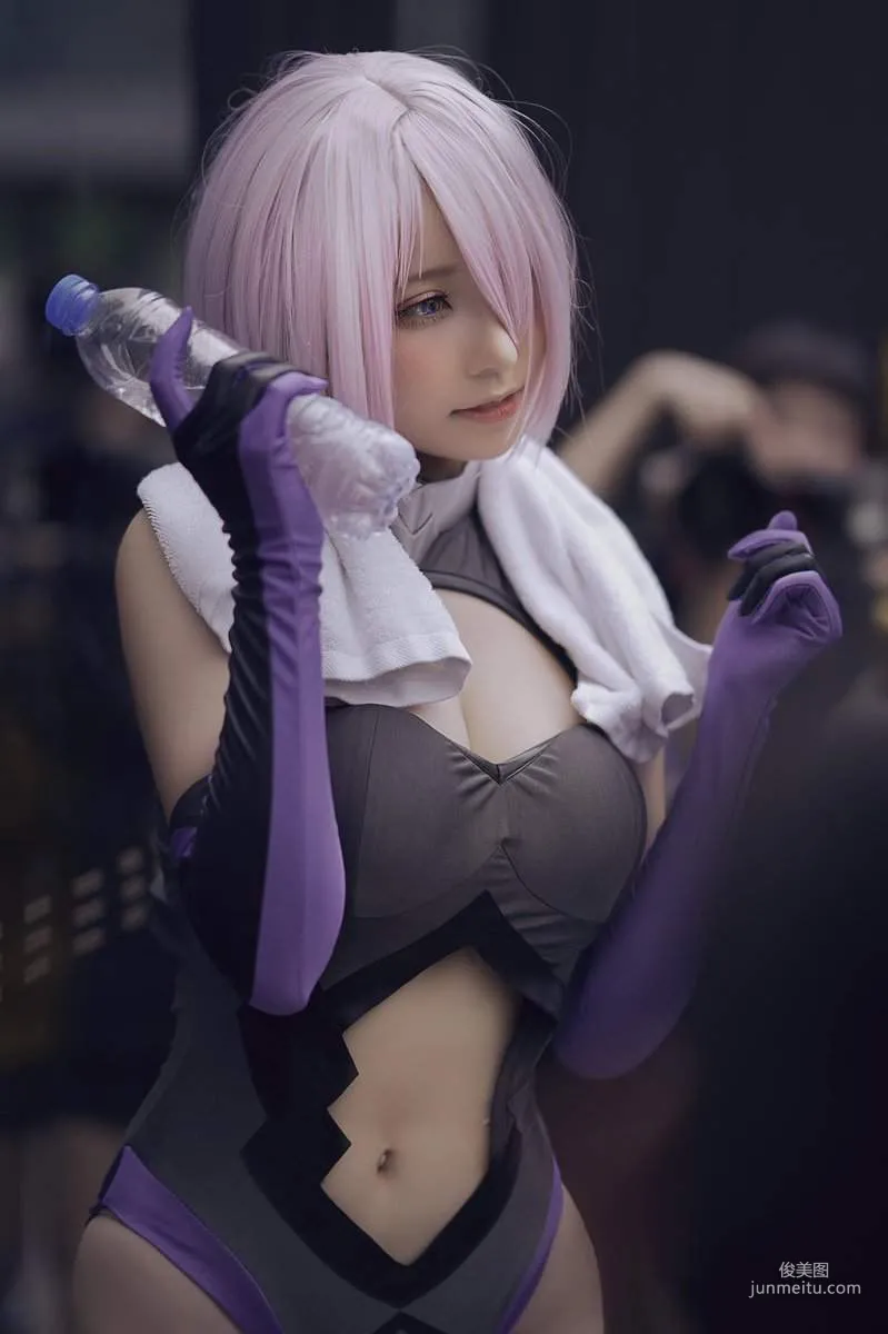 駕馭乳膠衣的超正《Coser 菌烨TAKO》17歲就如此性感炸裂讓人覺得美好 ? - 圖片3