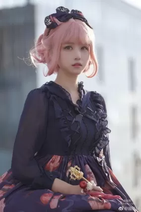 天使顔萌妹《麗芙lif》好身材超豐滿歐派堪稱完美魔鬼曲線！