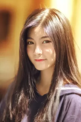 青澀越南美女《Nam Phuong》蜜汁笑顔甜到你想娶回家！