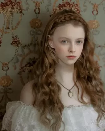 超古典畫的空靈美女「Milana Angelova」，美到像畫太犯規！