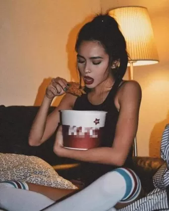戰鬥民族女孩教你如何今晚吃雞！