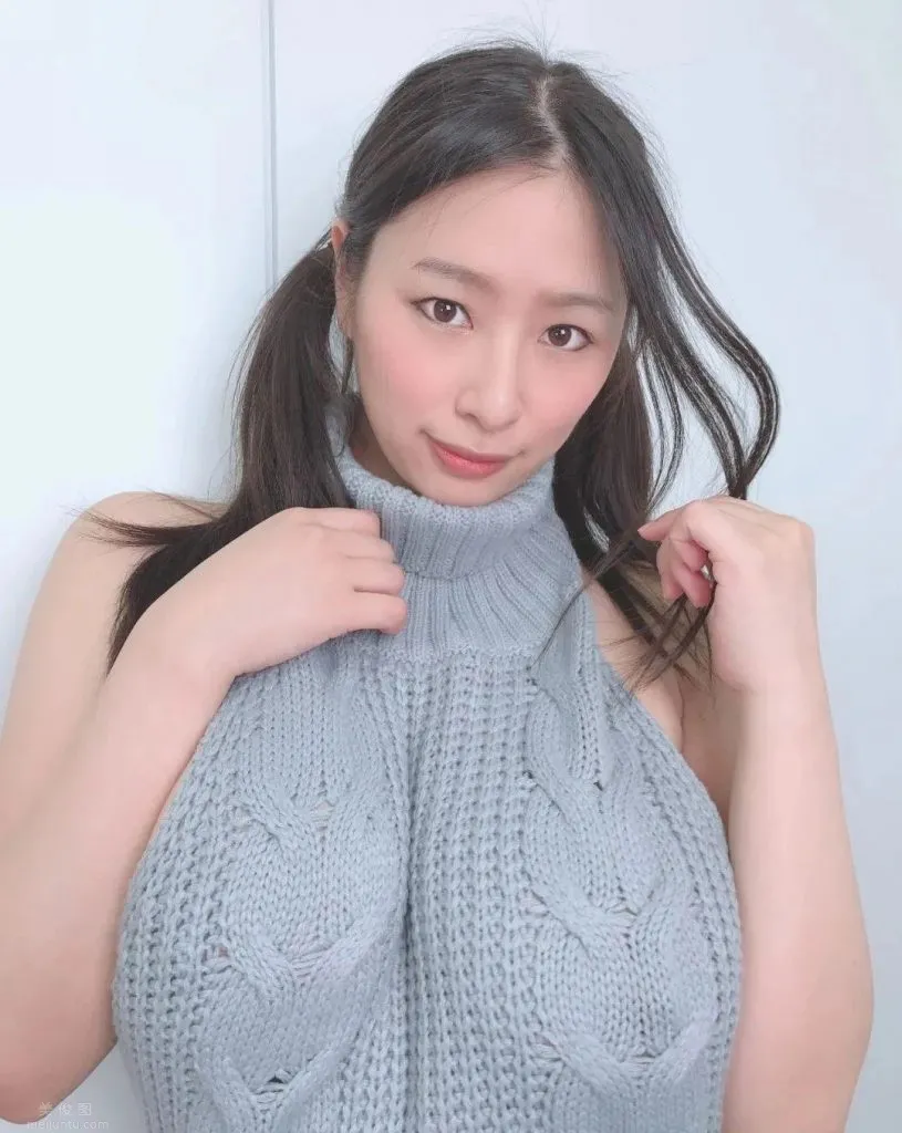 春菜花：XXX大無腦，主動送上門的“K号車燈”傻白甜，少見的豐滿美女，圖片，第五張
