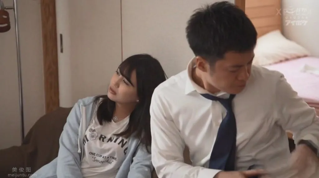 IPX-579：加美杏奈和辦公室裡新來的後輩，圖片，第二張