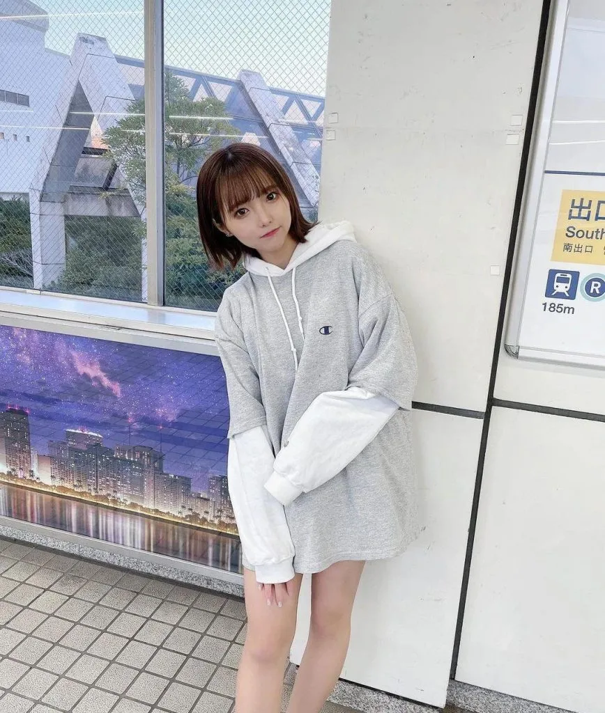 寬松男友風，散發甜美慵懶氣質，可愛到爆的櫻花妹子福山梨乃，圖片，第四張