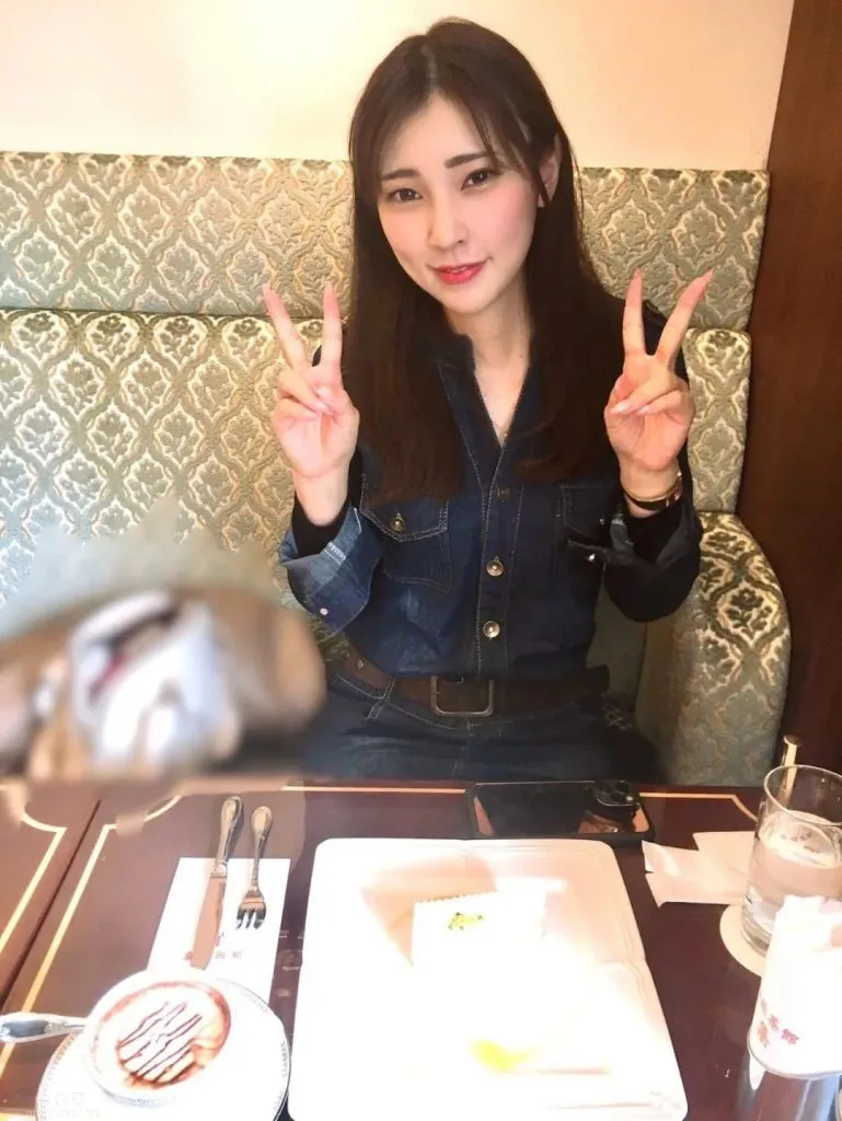 竹内夏希吃飯照片