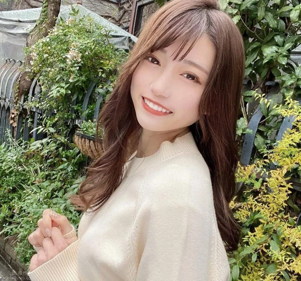 理工美女ましゅろ氣質出衆，最愛大口吃生蚝！，圖片，第一張