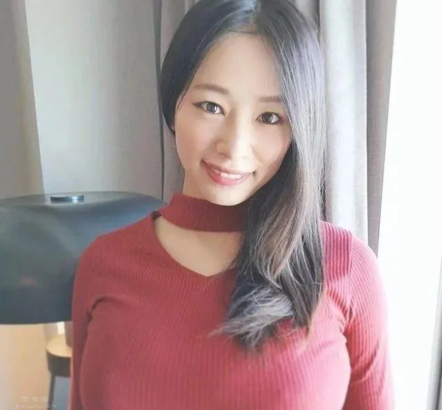 春菜花：XXX大無腦，主動送上門的“K号車燈”傻白甜，少見的豐滿美女，圖片，第九張
