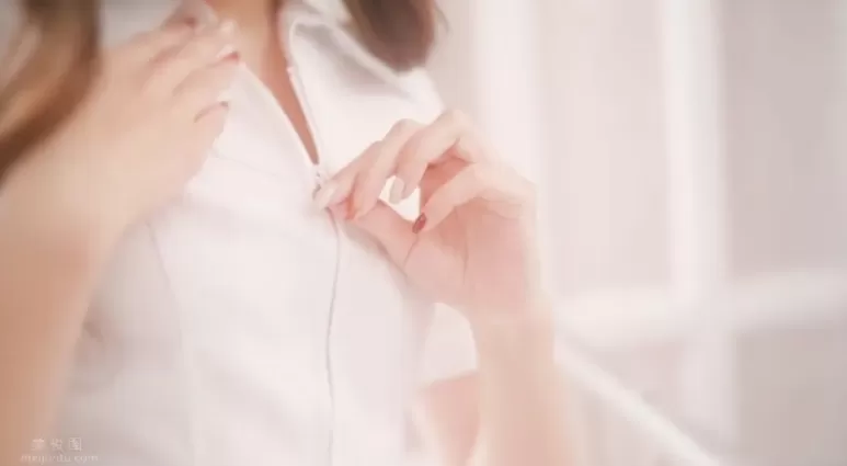 [YS-0005] 可愛小護士被愛上她的病人表白