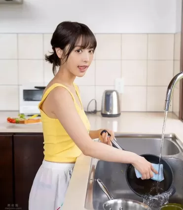 IPX-192：惡魔美少女桃乃木香奈，上課的時候頂風作案