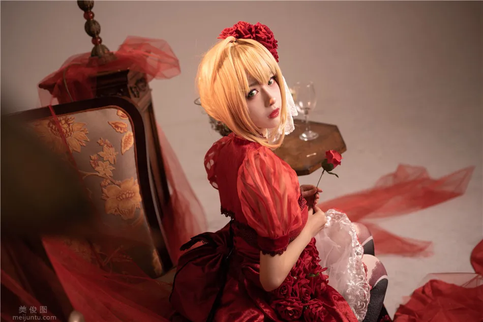 Shika小鹿鹿 尼祿深V禮服，圖片，第三張