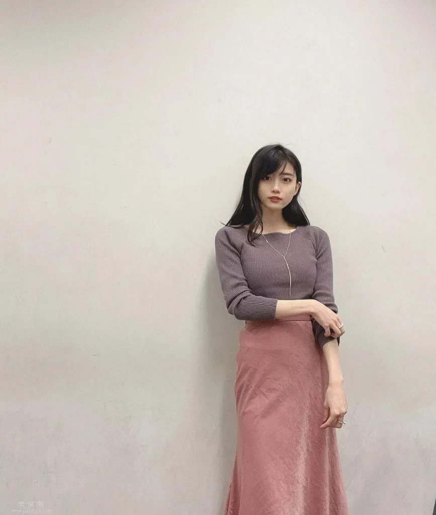 理工美女ましゅろ氣質出衆，最愛大口吃生蚝！，圖片，第二張