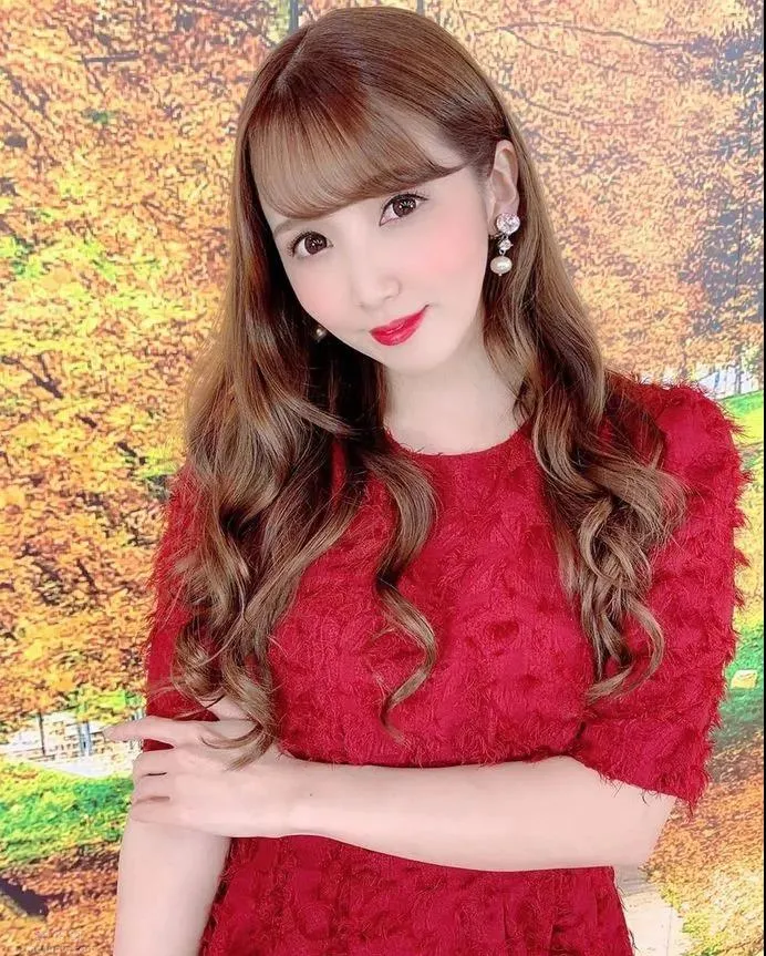 業務能力紮實，性感和甜美共存的美演員—友田彩也香，圖片，第二張
