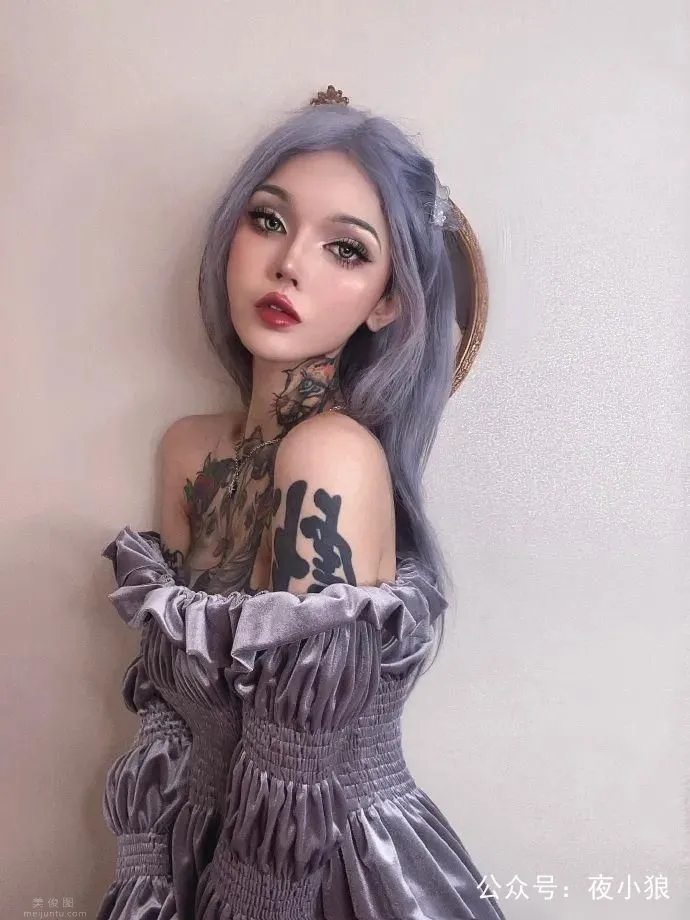 抖音裡擁有超模氣質的刺青女紅人：大佬兒，圖片，第一張