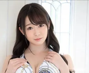 STAR-604：白石茉莉奈，對兒子很包容的好媽媽，圖片，第四張