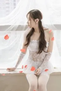 [雅拉伊] 兔子裝扮的夜夜小姐姐，圖片，第三張