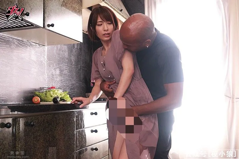 DASD-768作品：留宿阿部乃みく(阿部乃美久)家裡的黑人先生NTR，圖片，第三張
