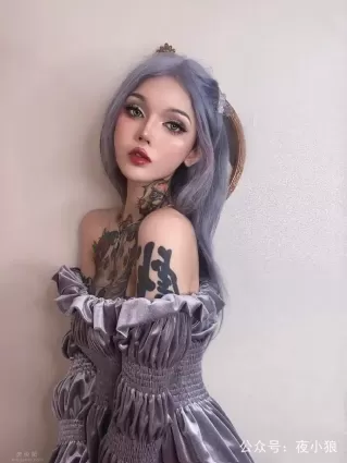抖音裡擁有超模氣質的刺青女紅人：大佬兒