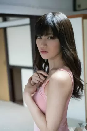 MIDE-828：高橋しょう子(高橋聖子)公司聚會後，留宿到同事家裡