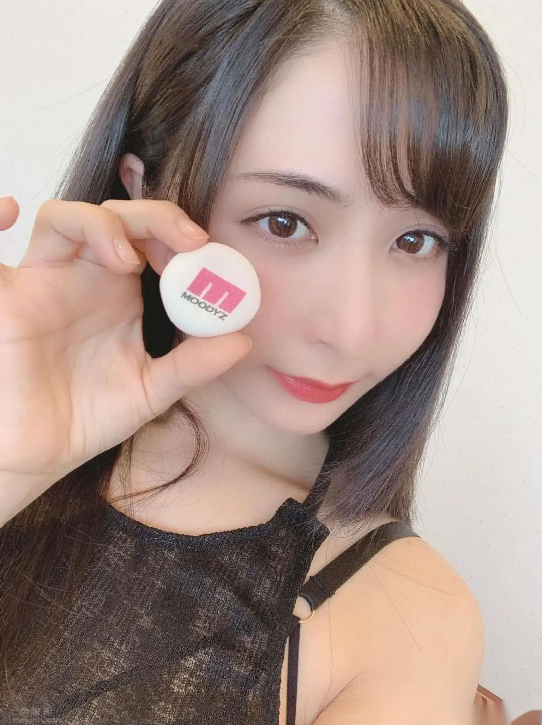 晶愛麗，照片