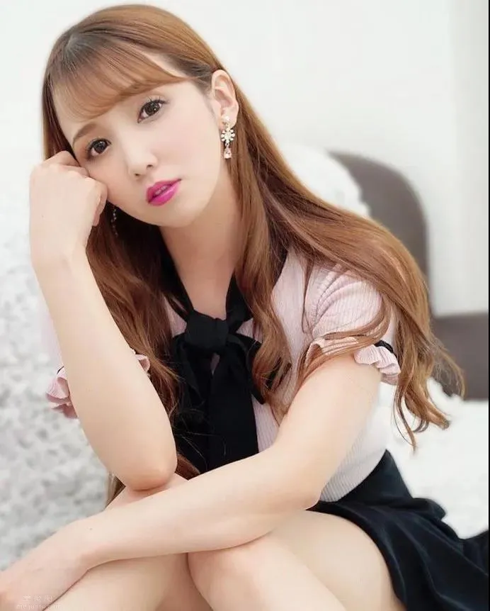 業務能力紮實，性感和甜美共存的美演員—友田彩也香，圖片，第四張