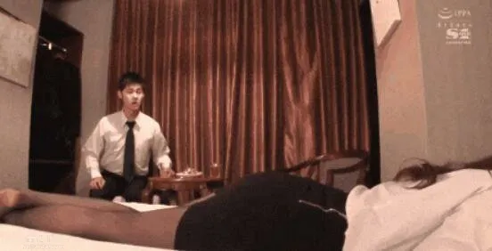 SSNI-727：安齋拉拉帶着公司新人一起去談項目，圖片，第六張