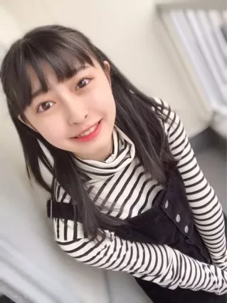 透明感偶像《竹内月音》白皙肌膚展現青春芬芳！