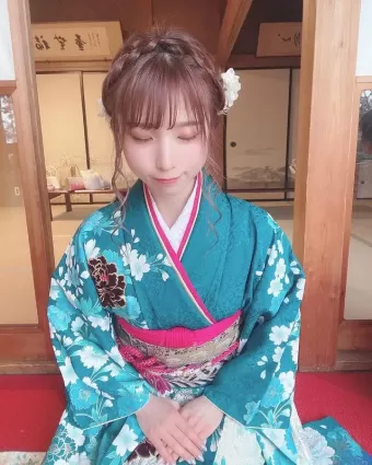 和服下藏着大秘密！網紅正妹《紗愛》散發濃郁日式奶香！