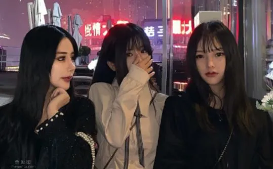 攀娘韓婧格鏡子十二部視頻是怎麼回事