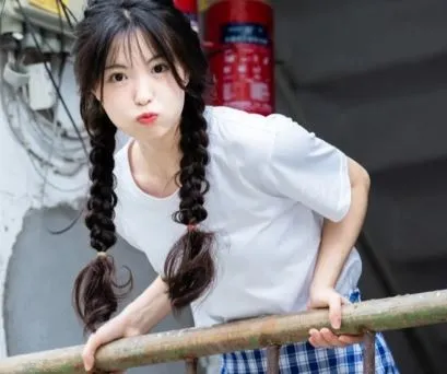 網紅兔牙蛇蛇是誰 和蛇信子姐姐是同一個人嗎