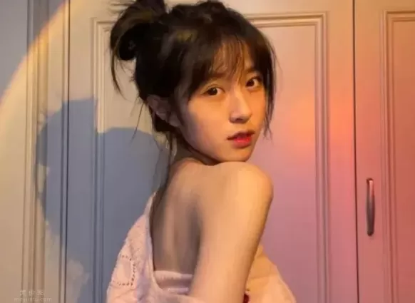 抖音水冰月9分32秒視頻是真的嗎 哪裡可以看