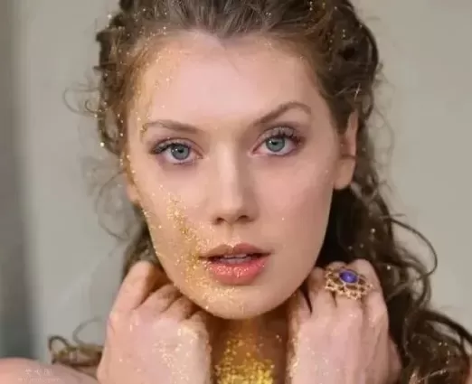 Elena Koshka是誰 Elena Koshka個人資料