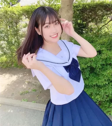 和泉芳憐一個喜歡笑的女生 這笑容真治愈