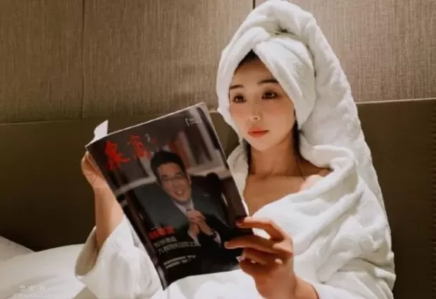 張曼源是誰 張曼源書擋住是怎麼回事