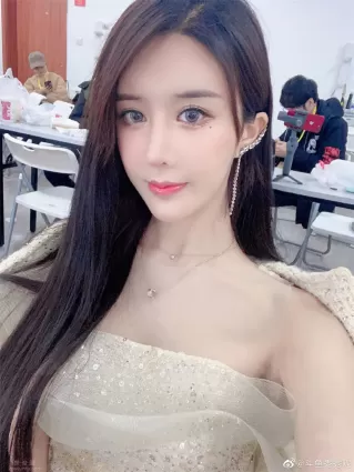 妹子圖 鬥魚舞蹈主播秀秀呢