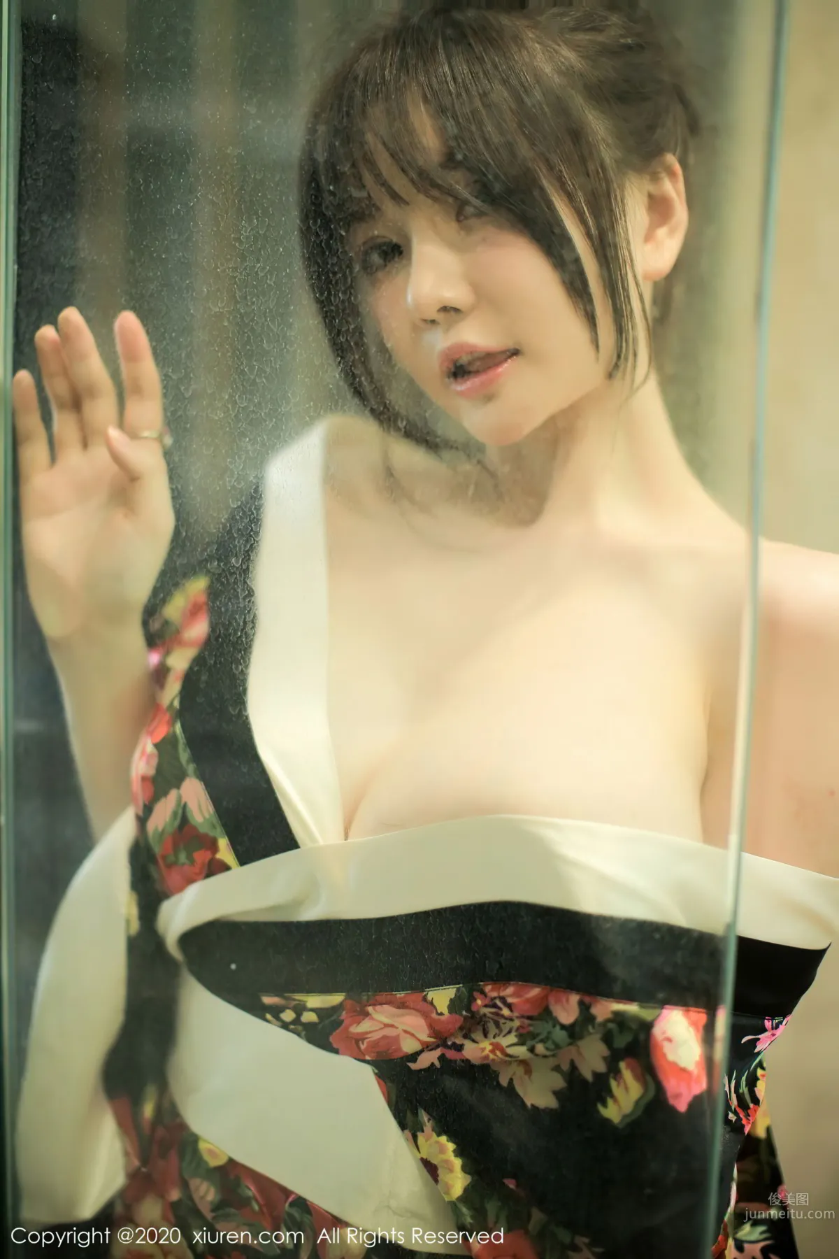 [XiuRen] 2020.09.21 No.2581 糯美子Mini 14