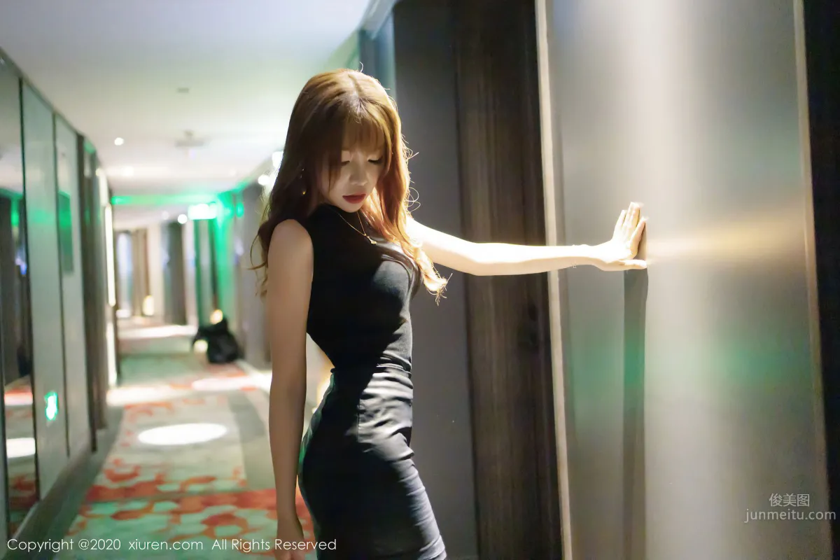 [XiuRen] 2020.08.14 No.2445 芝芝Booty 1