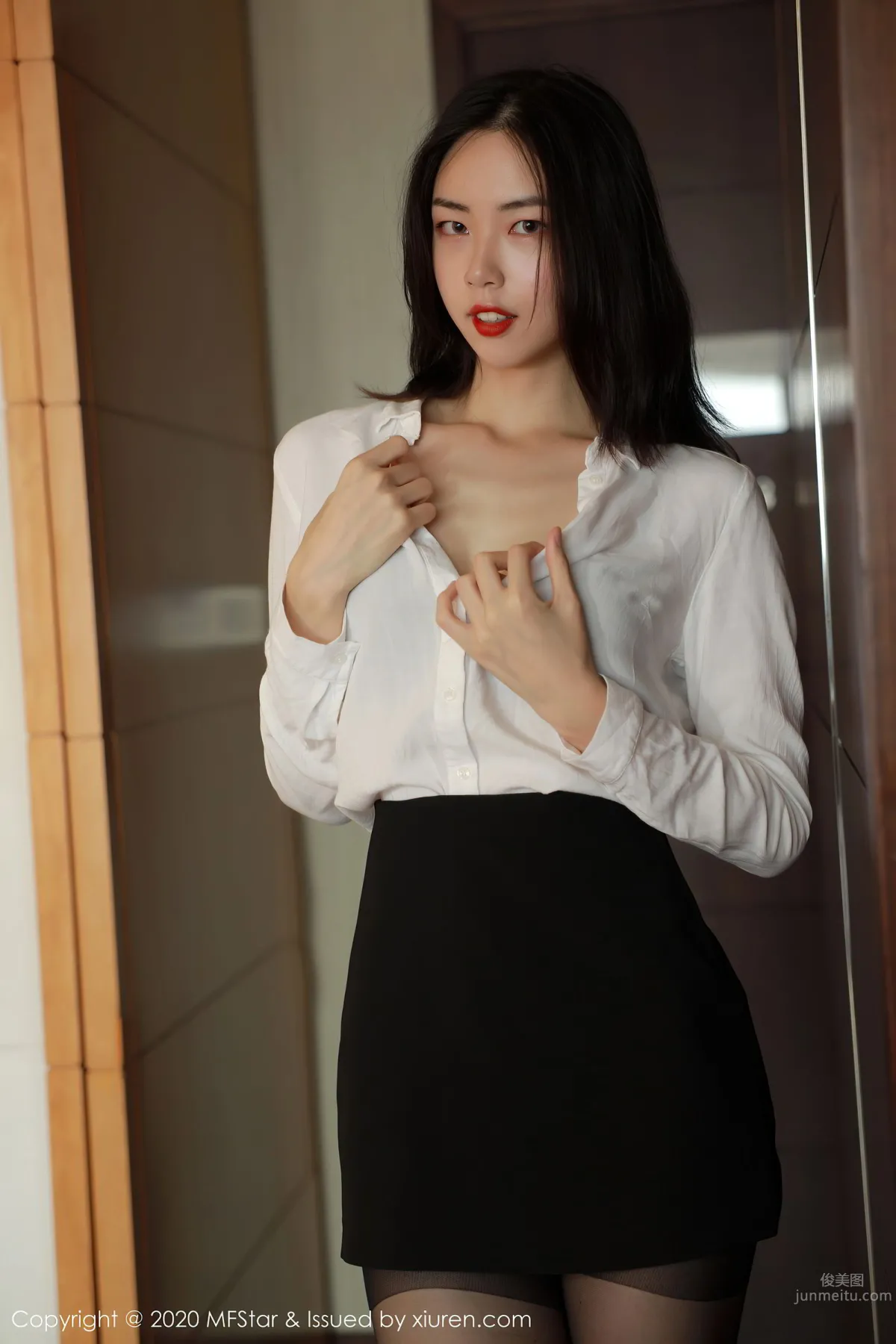 [MFStar 2020.08.19 VOL.371 噜噜妞兒 21