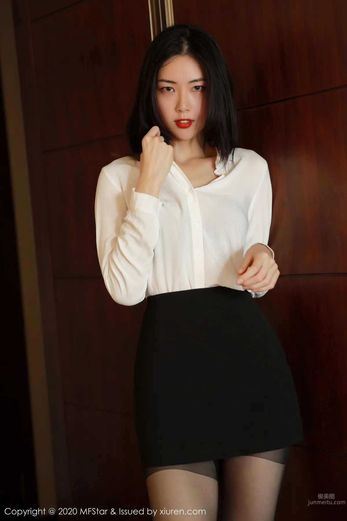 [MFStar 2020.08.19 VOL.371 噜噜妞儿_8