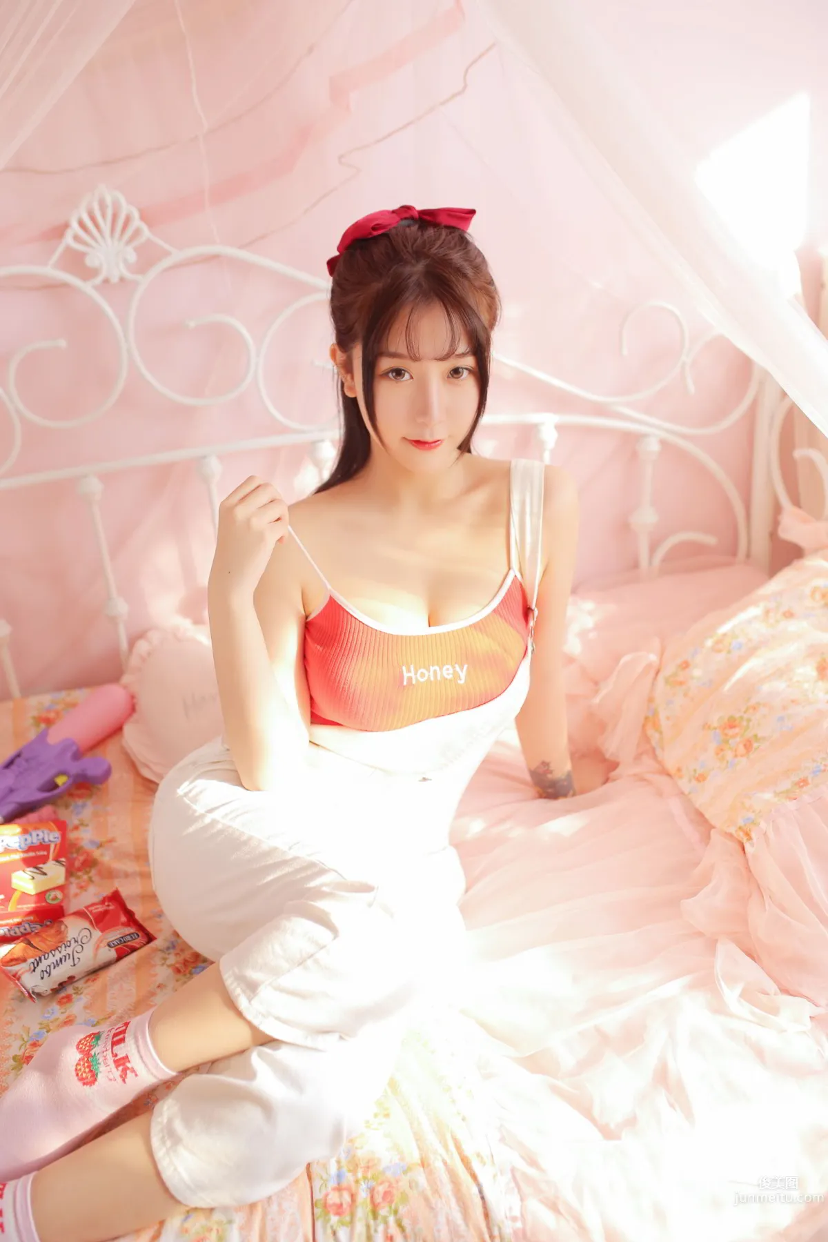 Mao Jiujiang - Tiny Bikini Glasses Girl and Red Suspenders photo 47