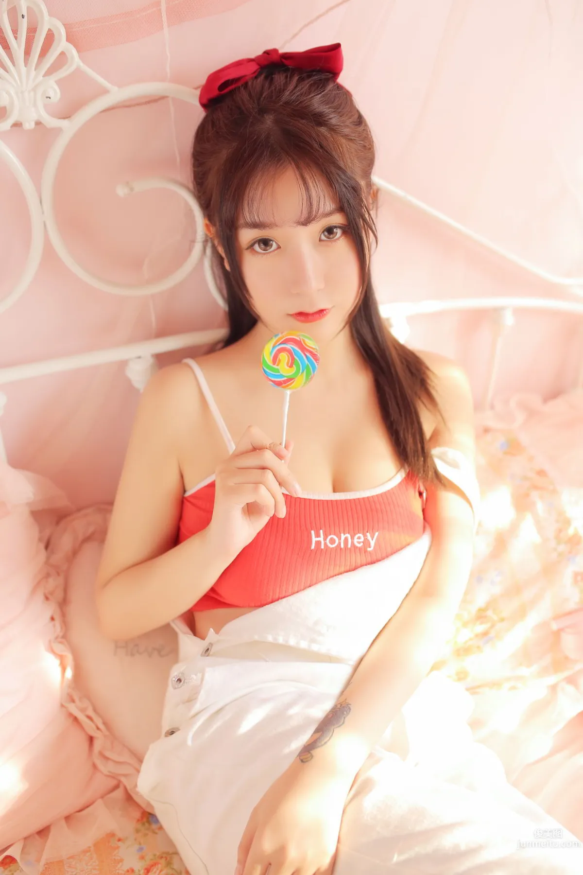 Mao Jiujiang - Tiny Bikini Glasses Girl and Red Suspenders photo 44